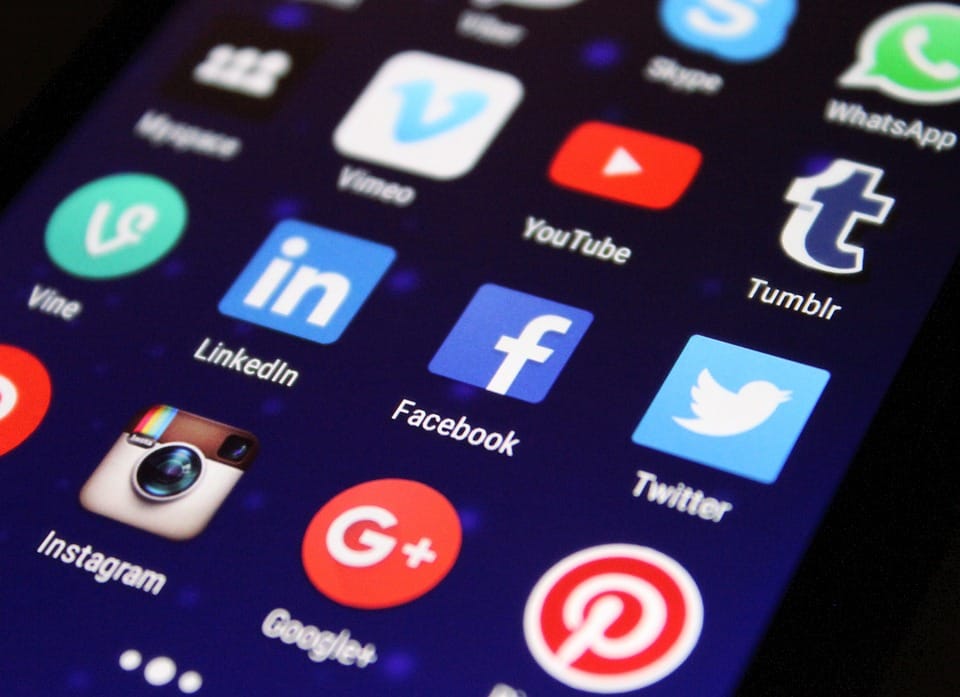 social media behavior rules